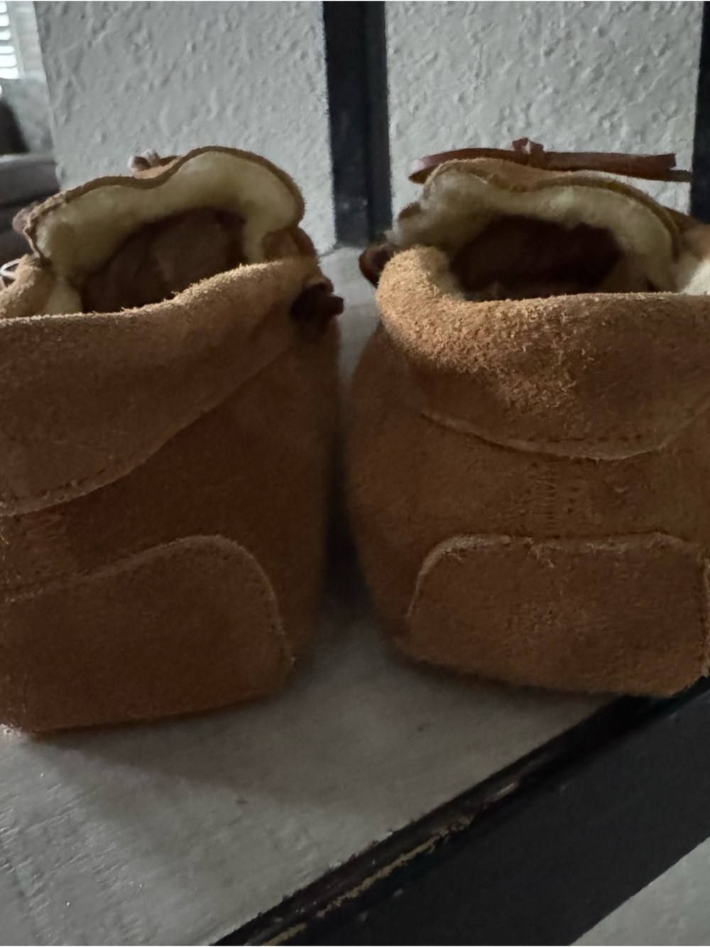 Northwest Territory Men’s Brown Suede Leather Moccasin Slippers - Picture 7 of 7
